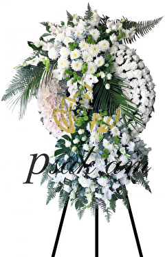 Траурный венок с хризантемами Анастасия