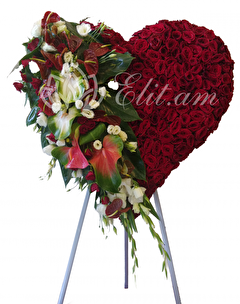 Funeral wreath with Laceleaf and Roses